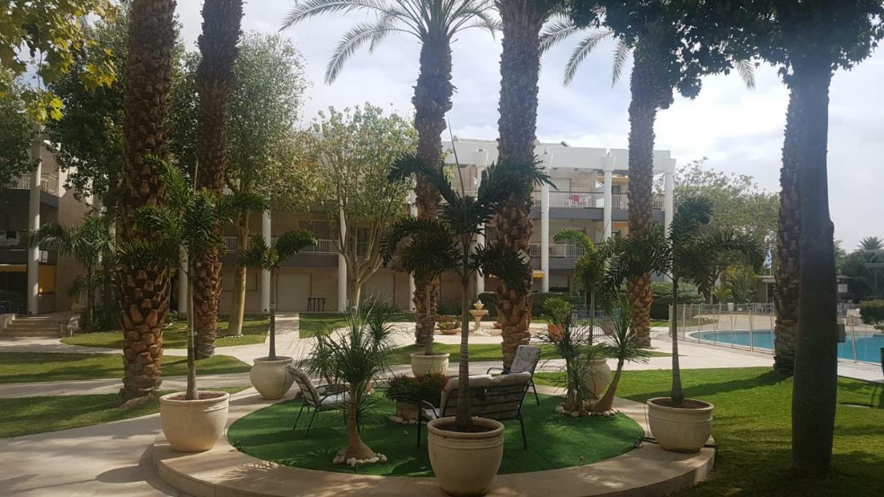 דירות דירת גן פונה לבריכה - pool garden view אילת מראה חיצוני תמונה